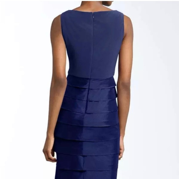 Adrianna Papell Jersey & Charmeuse
Shutter Pleat Dress Sz 6 Royal Blue - Picture 3 of 10